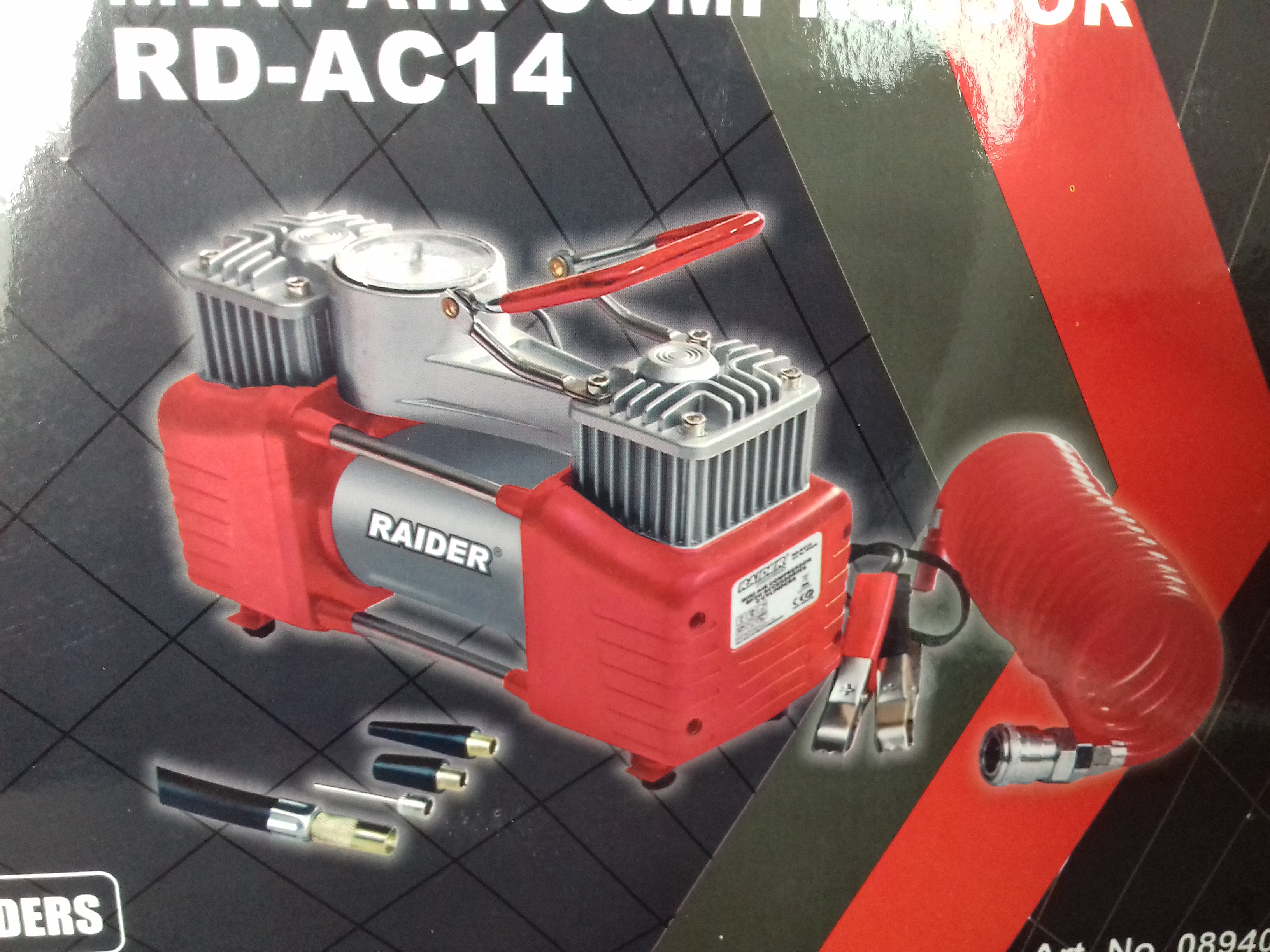 089409 COMPRESOR 12V*300W 70L/MIN 2 CILINDRII CU ACCESORII RD-AC14