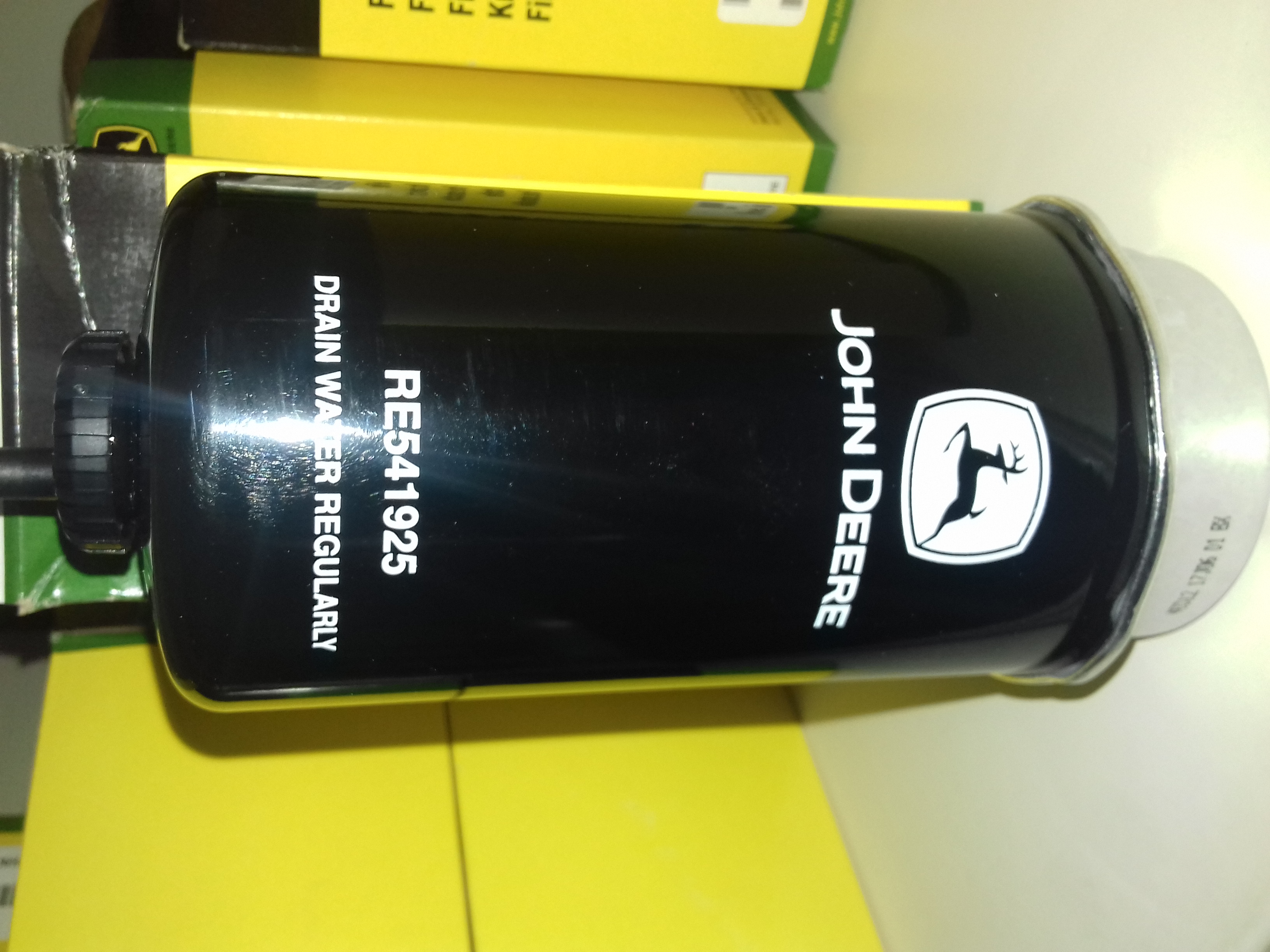 C22 FILTRU MOTORINA RE541925 (P551422)