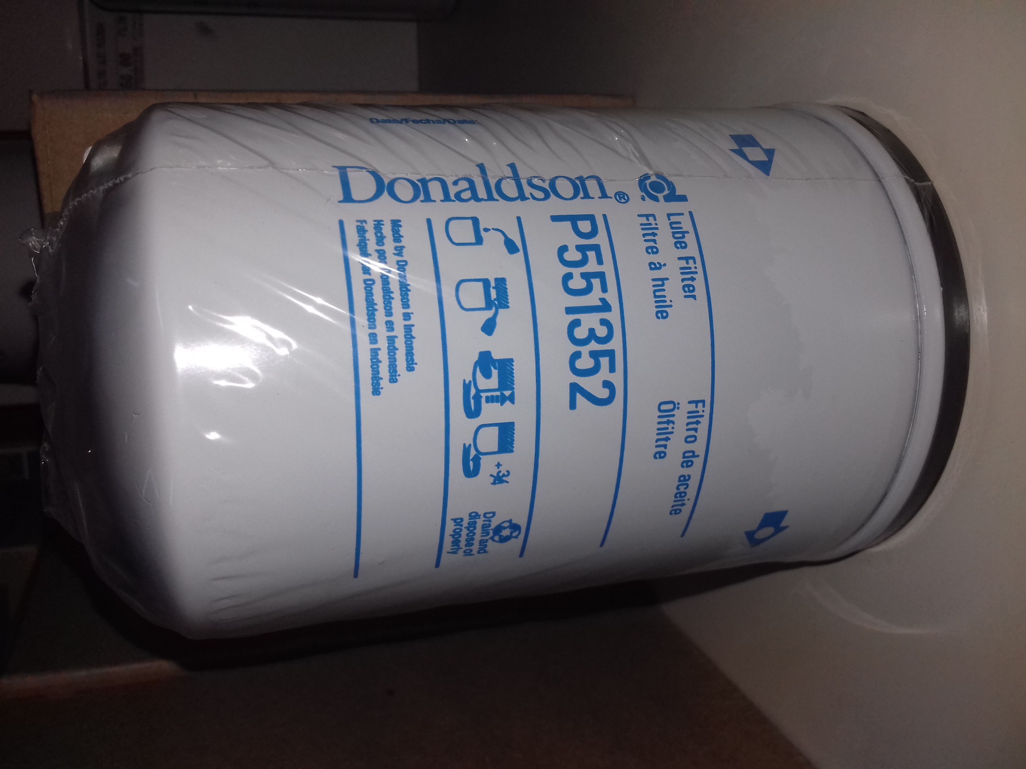 C24 FILTRU ULEI P551352 (RE59754)