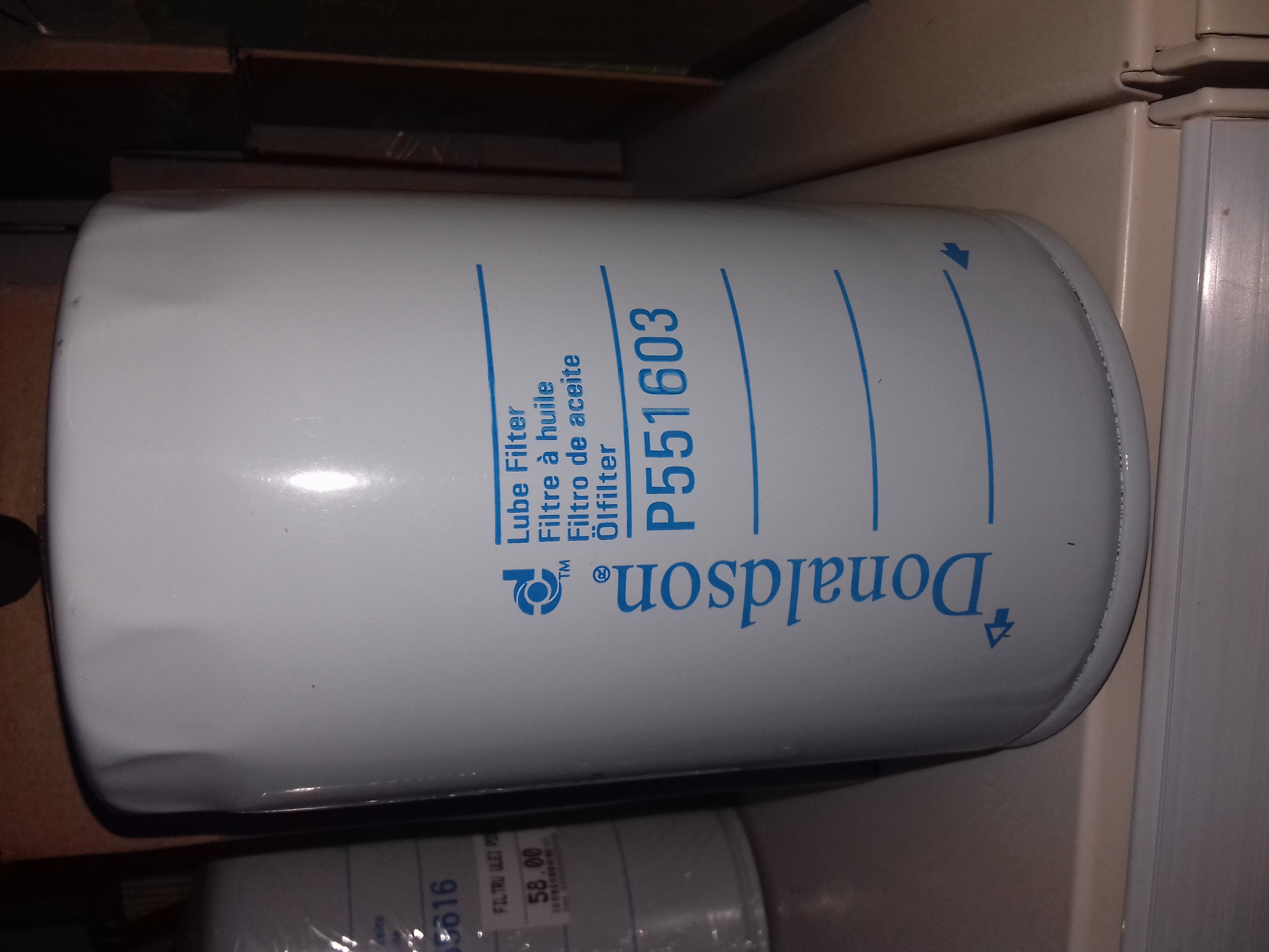 C28 FILTRU ULEI P551603