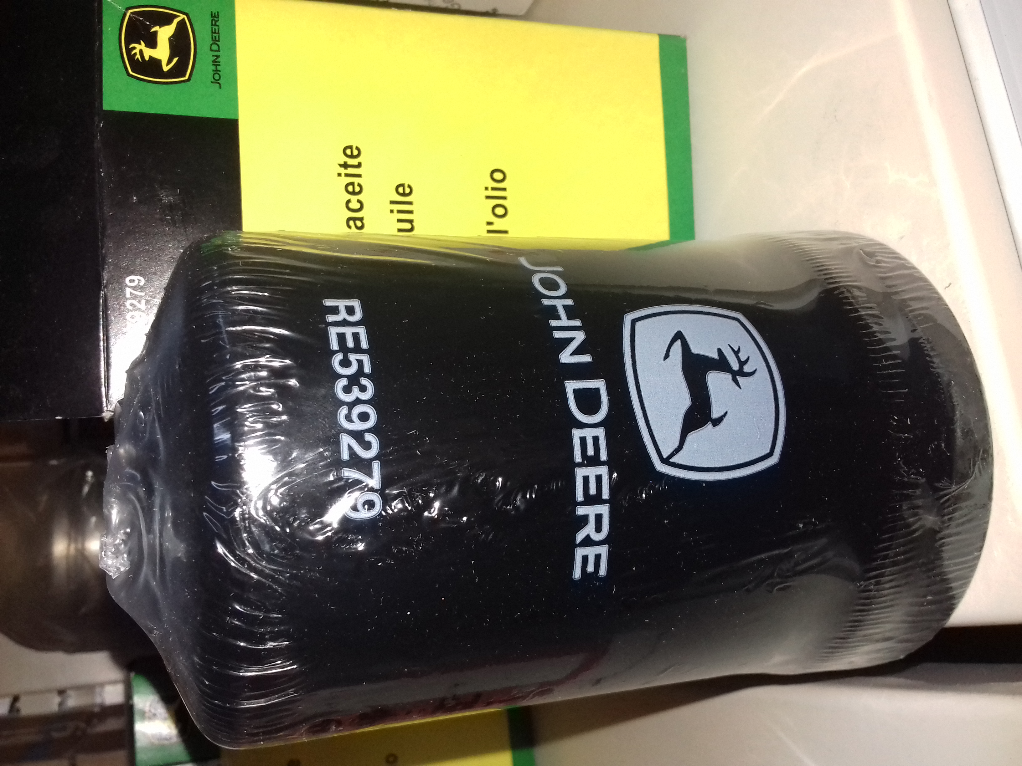 (40)FILTRU ULEI RE539279