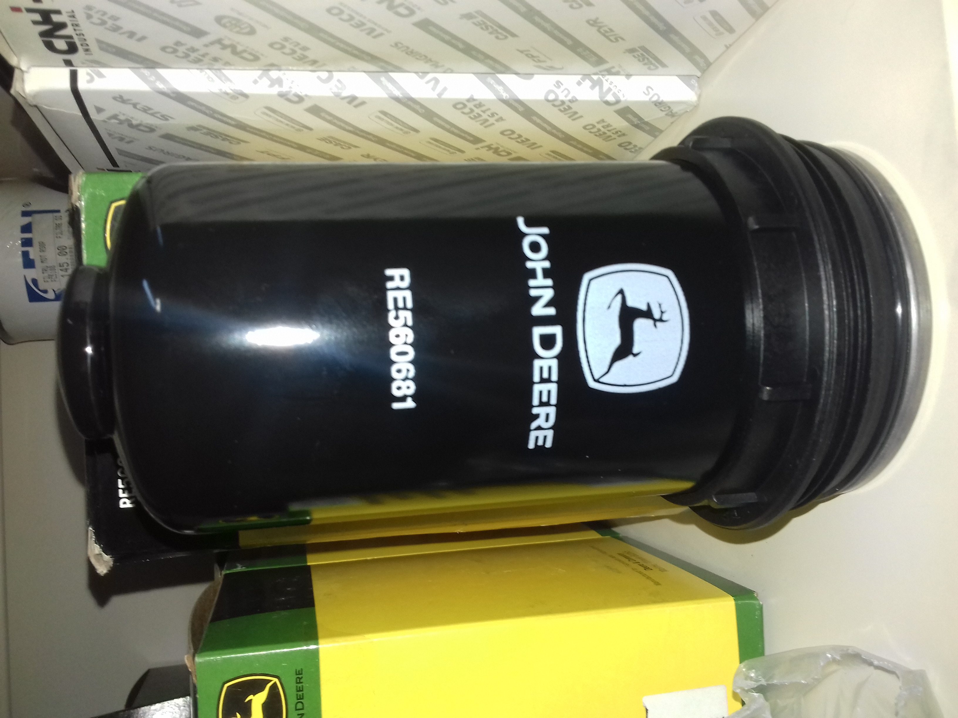 (36) FILTRU MOTORINA RE560681